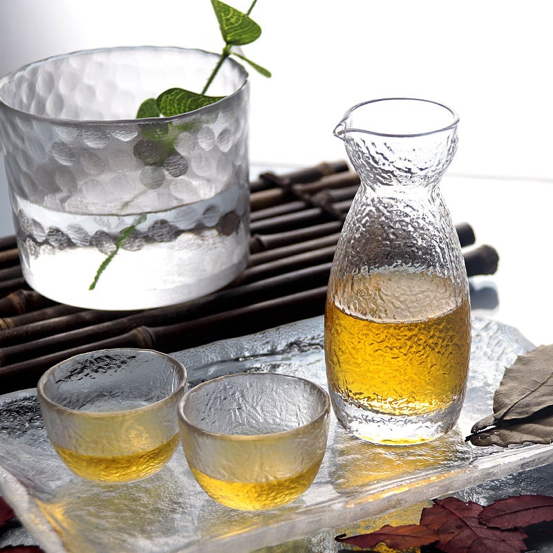 Pahar din sticlă ciocănită, în stil japonez, pentru sake și vinuri — pahar mic pentru vin de orez, vin de prune și vinuri de fructe