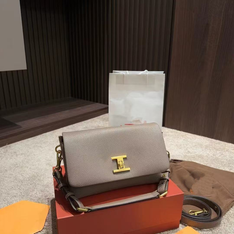 Ženska torbica od prave kože, elegantna torba za rame i crossbody, mala kvadratnog oblika