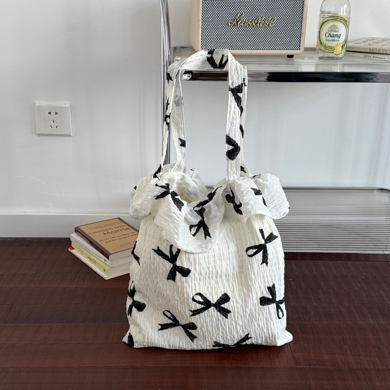 Korejska floralna platnena tote torba, proljeće 2025, velika kapaciteta, plisirana torba oblaka za žene, crossbody