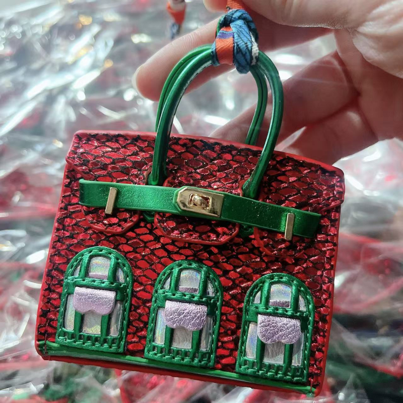 Mini torba u obliku kuće za slušalice, ruž i ključeve; moderna ženska mini torba visoke klase u boji dopamina