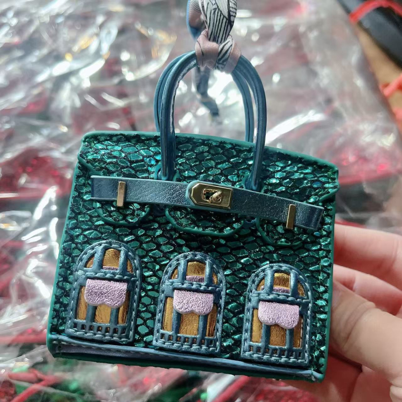 Mini torba u obliku kuće za slušalice, ruž i ključeve; moderna ženska mini torba visoke klase u boji dopamina