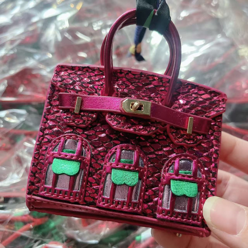 Mini torba u obliku kuće za slušalice, ruž i ključeve; moderna ženska mini torba visoke klase u boji dopamina