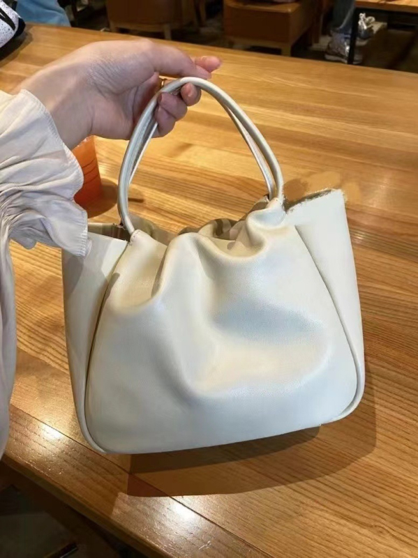 2025 modna torba u oblaku s plisama – mala ručna torba, podlaktica i ramena te crossbody za svakodnevnu upotrebu