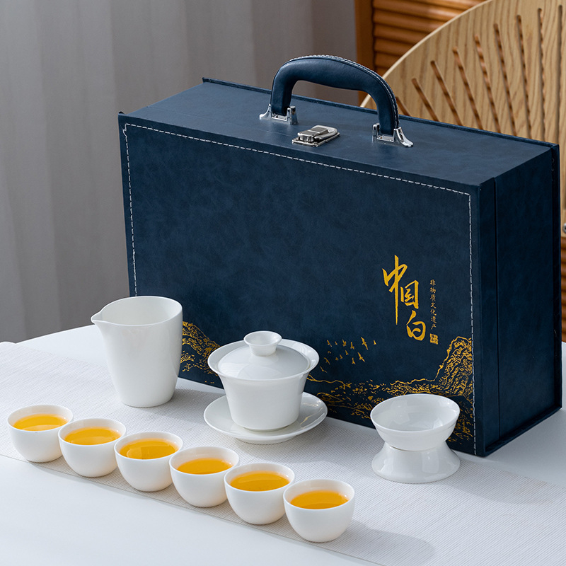 Teáskészlet tejfehér jade-ból, bőr dobozban, fehér porcelán Kung-Fu teáskészlet ajándékdobozban