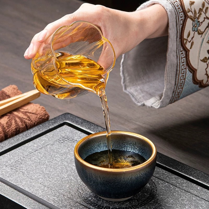 Ceșuța de ceai Jianyang Jianzhan – Ceașcă de Maestru, Glazură minerală originală, gură subțire, Stil Zen minimalist, Albastru cu sute de flori și Qilin, Confecționată manual