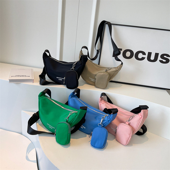 Ženska crossbody torba, korejskog inspiriran umjetnički stil, platnena, mala veličina, proljeće 2024, stil New Moon