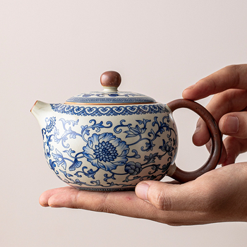Ceainic Ru Kiln cu lotus albastru-alb, filtru ceramic cu găuri pentru bilă, set Kung Fu de ceai pentru uz casnic, ceainică și ceașcă pentru o persoană