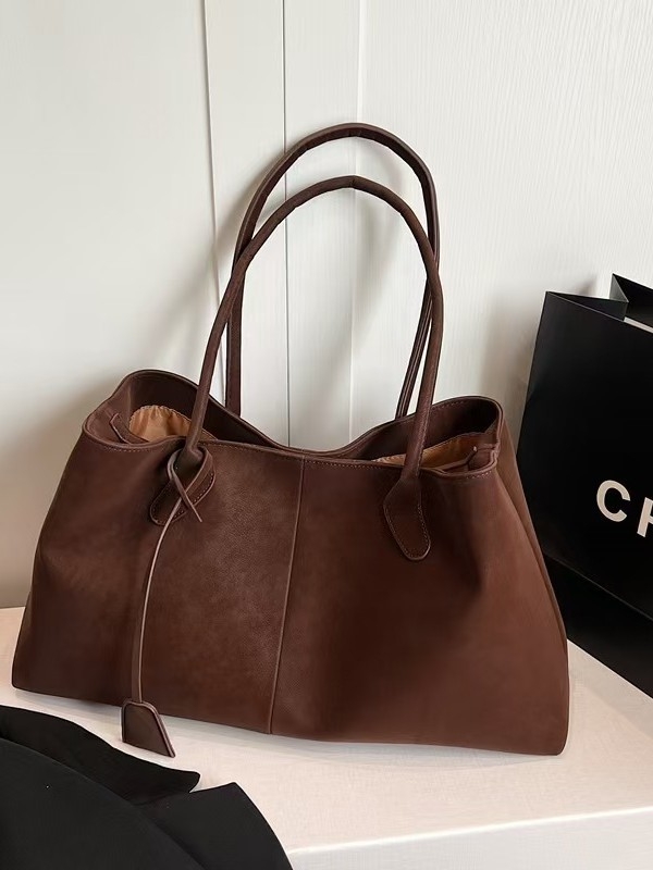 Tote torba velike kapacitete, s retro mat završetkom i semiš teksturom, za posao
