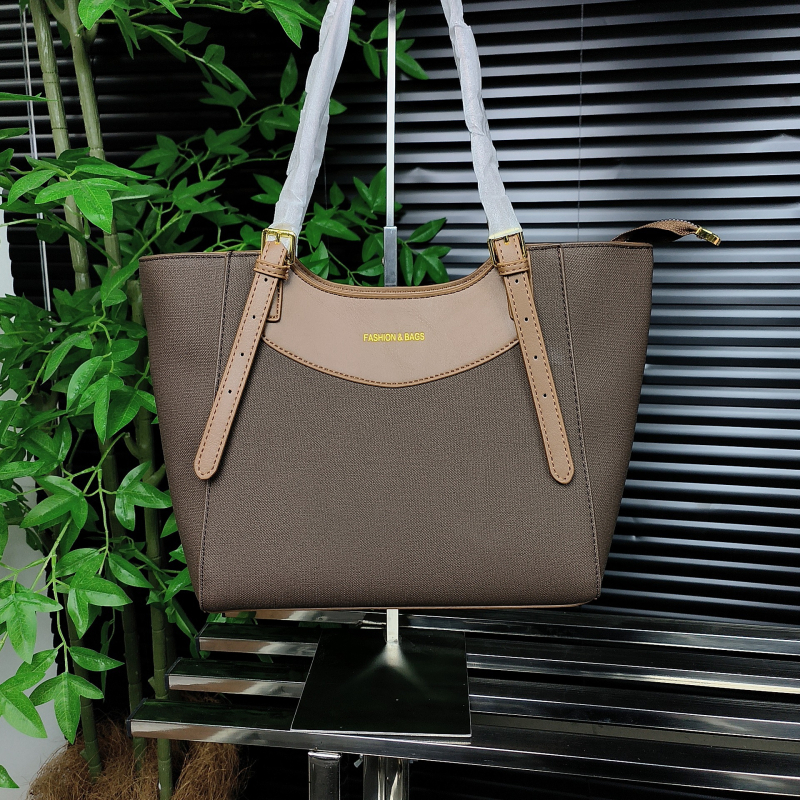 Ženska bucket torba s uzorkom liči, jednostavan crossbody stil za svakodnevnu upotrebu