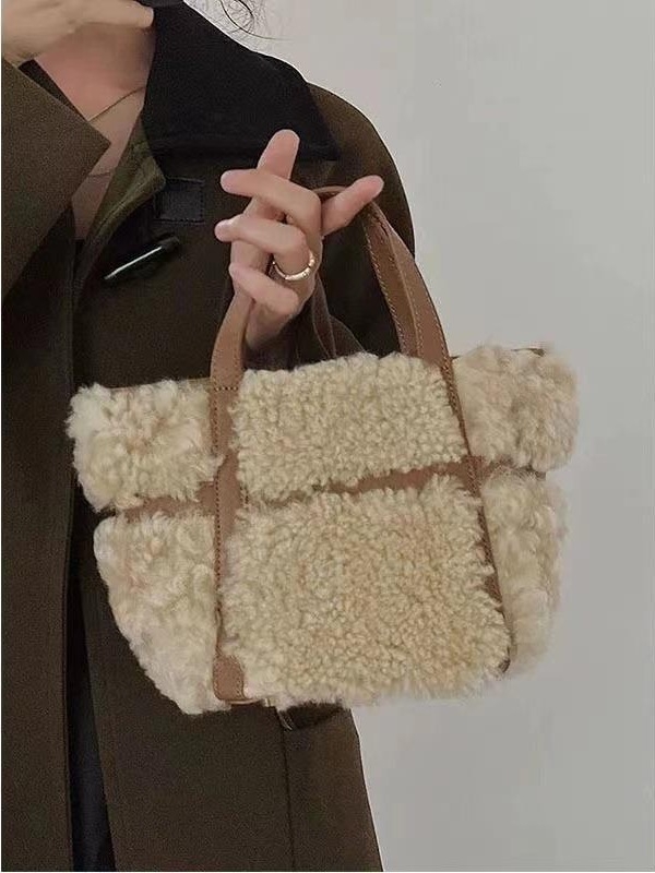 Ženska mala krznena torbica s ručnim držalom, crossbody torba, francuski nišni dizajn