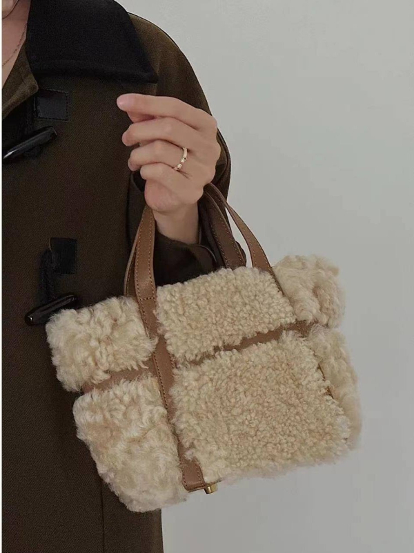 Ženska mala krznena torbica s ručnim držalom, crossbody torba, francuski nišni dizajn