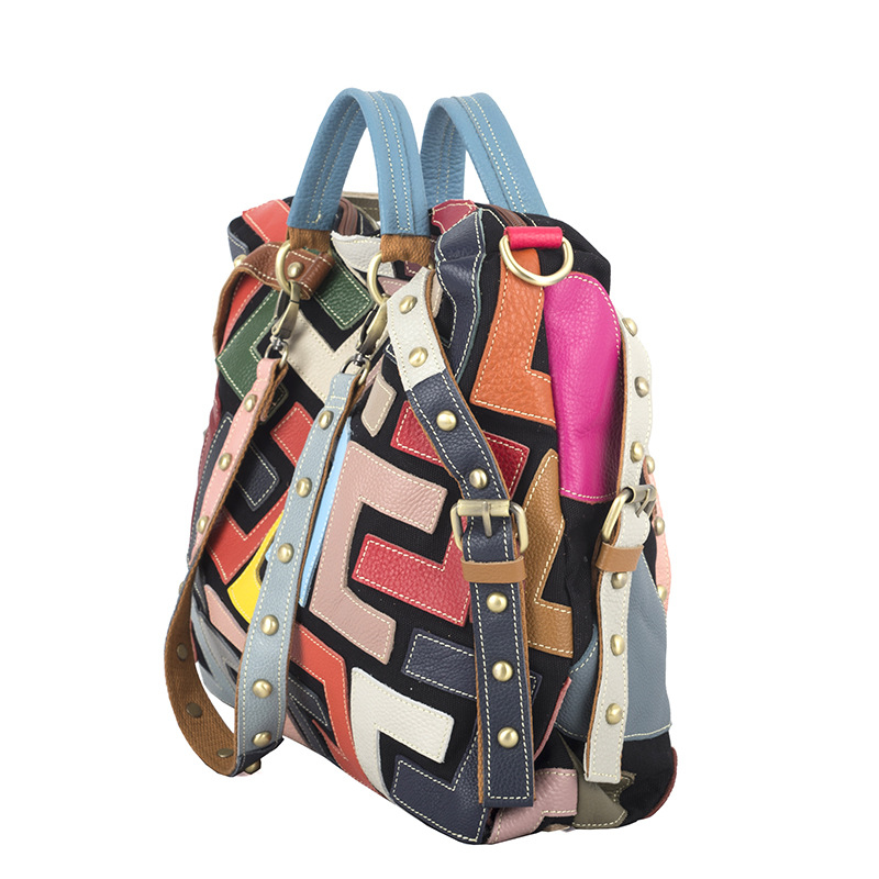Ženska kožna torbica u etničkom stilu s geometrijskim uzorkom i kontrastom boja, nošenje u ruci, na ramenu ili crossbody