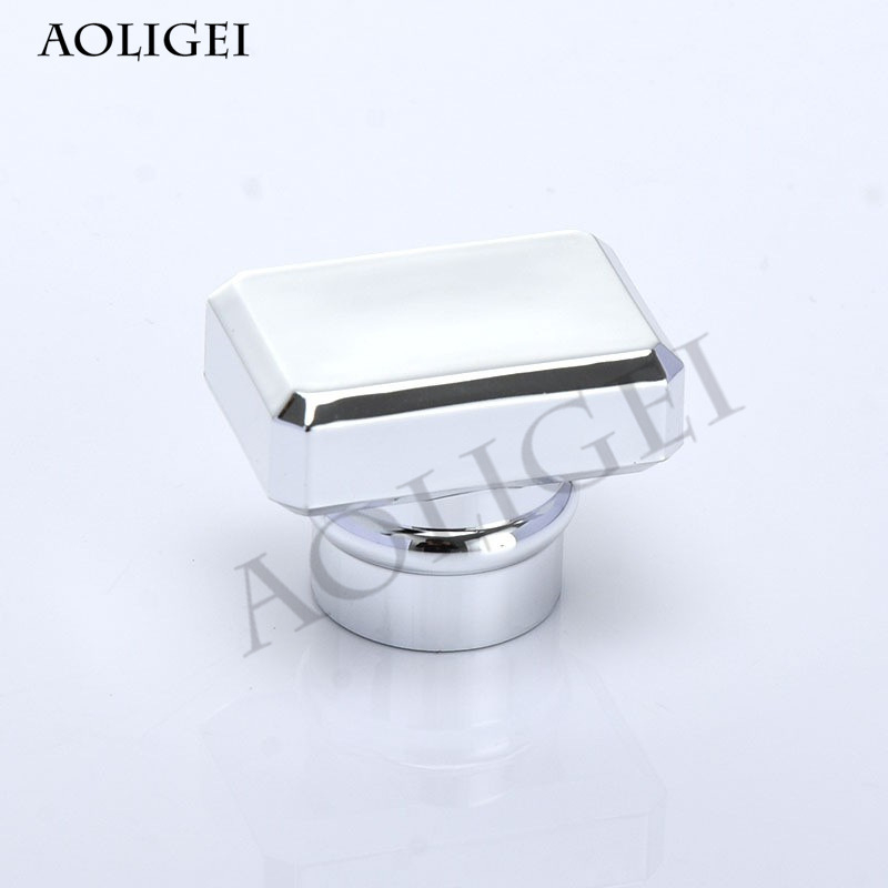 Capace pentru sticluțe de parfum din PP, acrilic și ABS – design modern, calitate înaltă