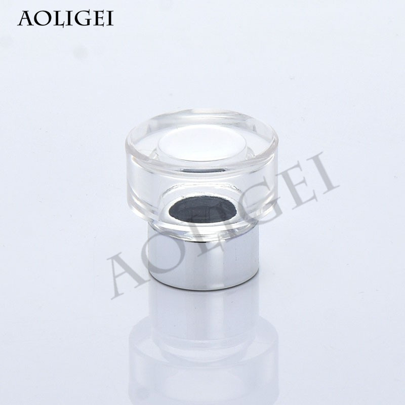 Capace pentru sticluțe de parfum din PP, acrilic și ABS – design modern, calitate înaltă