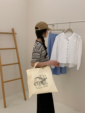 Ženska crossbody torba u korejskom stilu, platnena torba s ručno oslikanim umjetničkim dizajnom, za svakodnevnu upotrebu