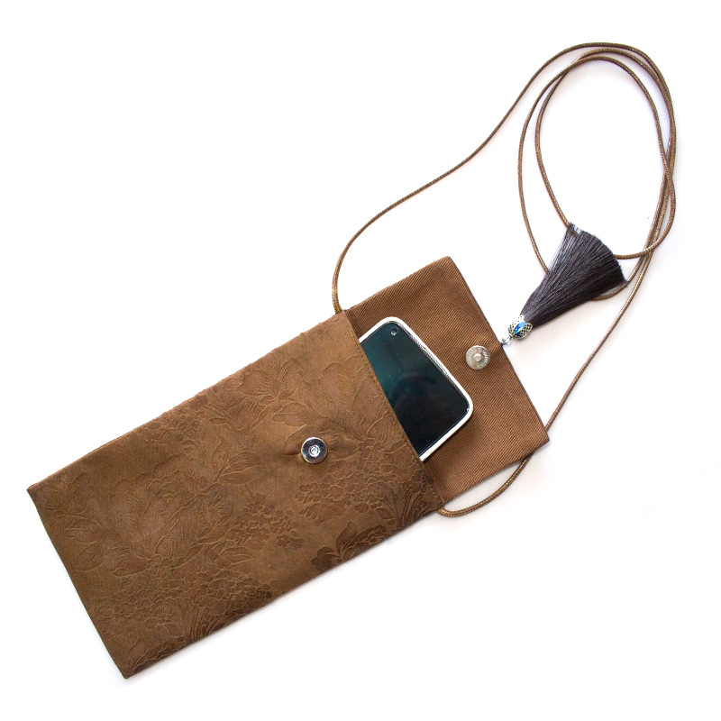 Ručna izrada mala crossbody torba od cloud-silk s resicama, torbica za mobitel, retro kineski stil, vertikalni dizajn za žene