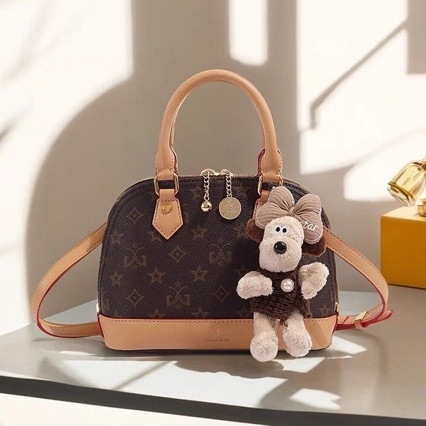 Ženska torba u obliku školjke s blok bojom boja, elegantan dizajn, model 2025, srednja veličina, ručno i preko ramena, moderan crossbody