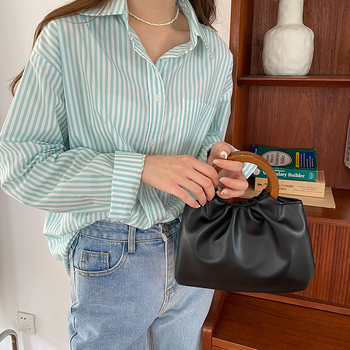 Elegantna retro torba s drvenom drškom, plisirani dizajn oblaka, ženska mala torba preko ramena
