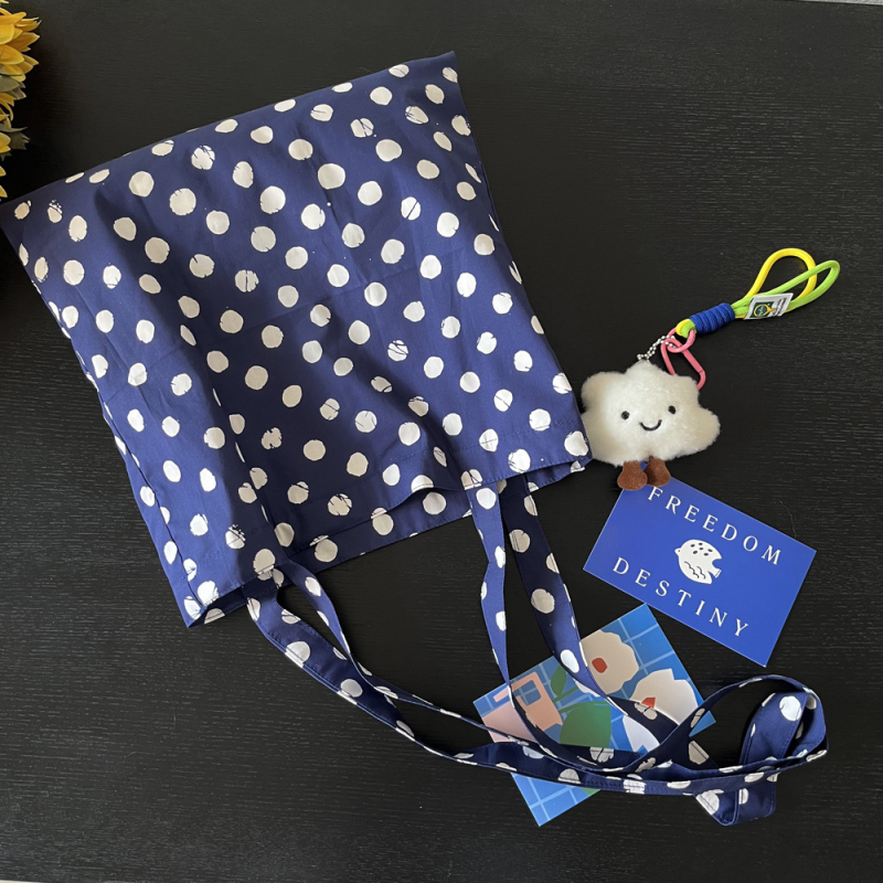Torba za ramena u francuskom stilu, tamnoplava s tie-dye uzorkom i točkicama, uski remen, crossbody torba od pamuka, lagana i svestrana