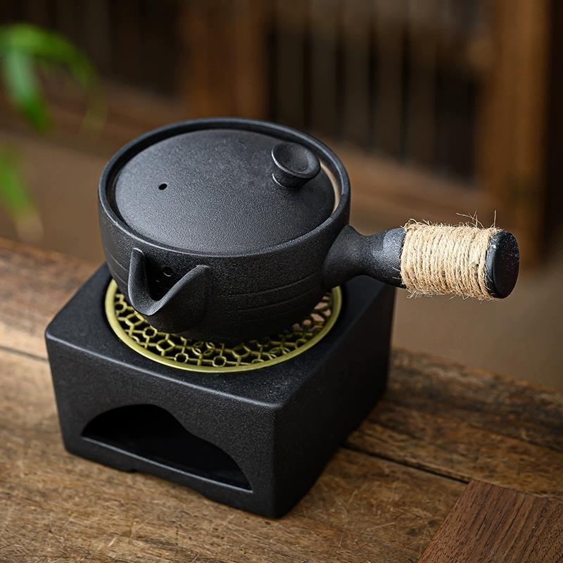 Set japonez vintage pentru încălzire ceai cu bază de lumânare, pentru ceainic și cești, accesorii de ceai izolate