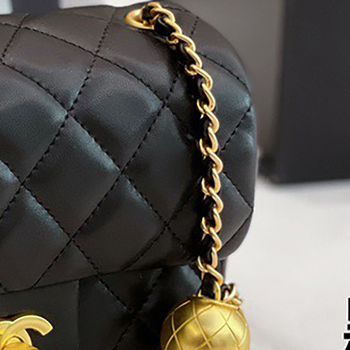 Mini torbica od prave ovčje kože, dijamantno šivanje, lančani remen za rame ili crossbody