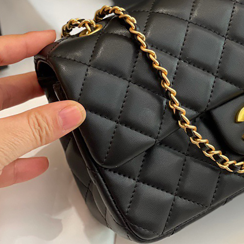 Mini torbica od prave ovčje kože, dijamantno šivanje, lančani remen za rame ili crossbody
