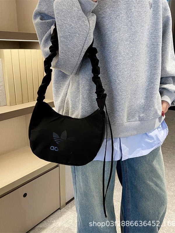 Clover 2025 Nova Cloud torbica s plisiranjem, crossbody za žene, gradski svakodnevni stil