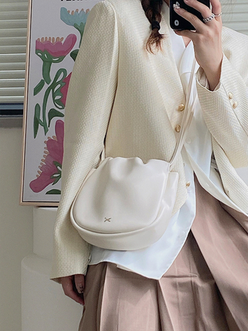 Nova visokokvalitetna plisirana torba u oblaku – minimalistička crossbody torba s velikim kapacitetom