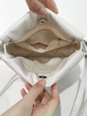 Nova visokokvalitetna plisirana torba u oblaku – minimalistička crossbody torba s velikim kapacitetom