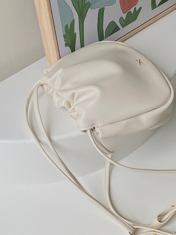 Nova visokokvalitetna plisirana torba u oblaku – minimalistička crossbody torba s velikim kapacitetom