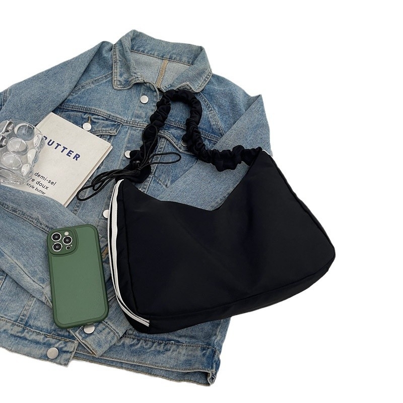 Ženska crossbody torba s plisiranim oblikom oblaka, dumpling stil, velik kapacitet, lagana, svakodnevna