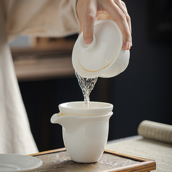 Gongfu teáskészlet fehér porcelánból, testreszabható logóval, ajándékdoboz