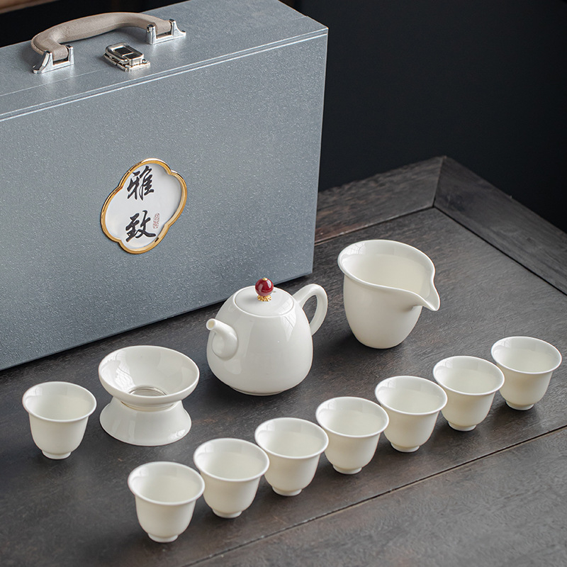 Gongfu teáskészlet fehér porcelánból, testreszabható logóval, ajándékdoboz