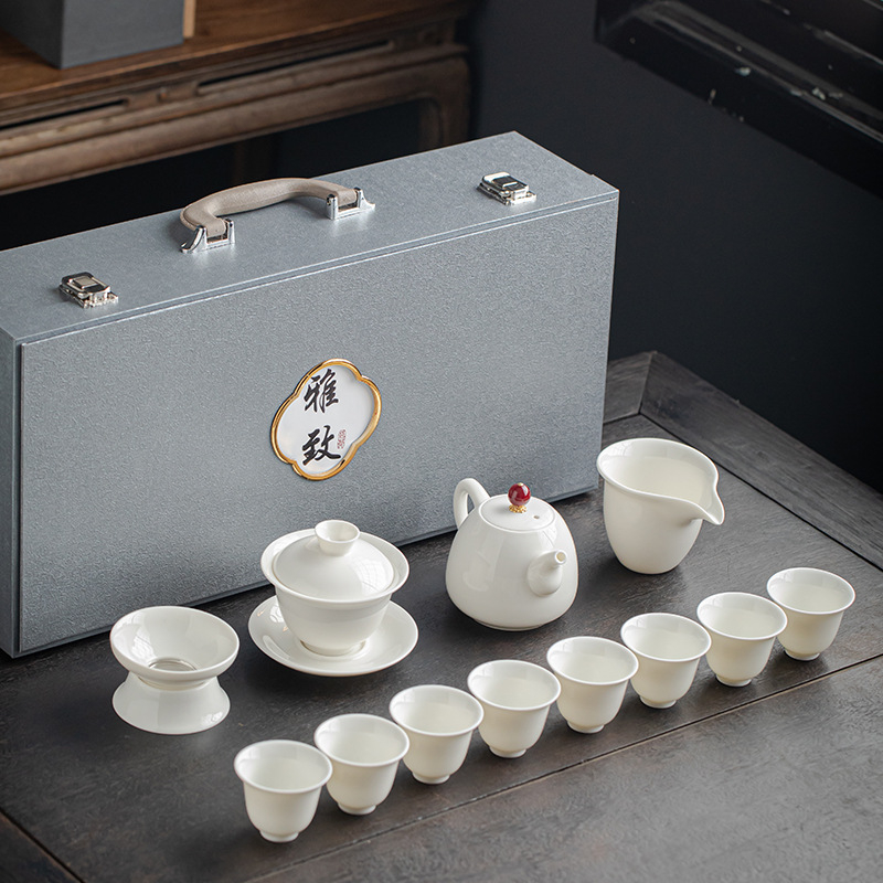 Gongfu teáskészlet fehér porcelánból, testreszabható logóval, ajándékdoboz