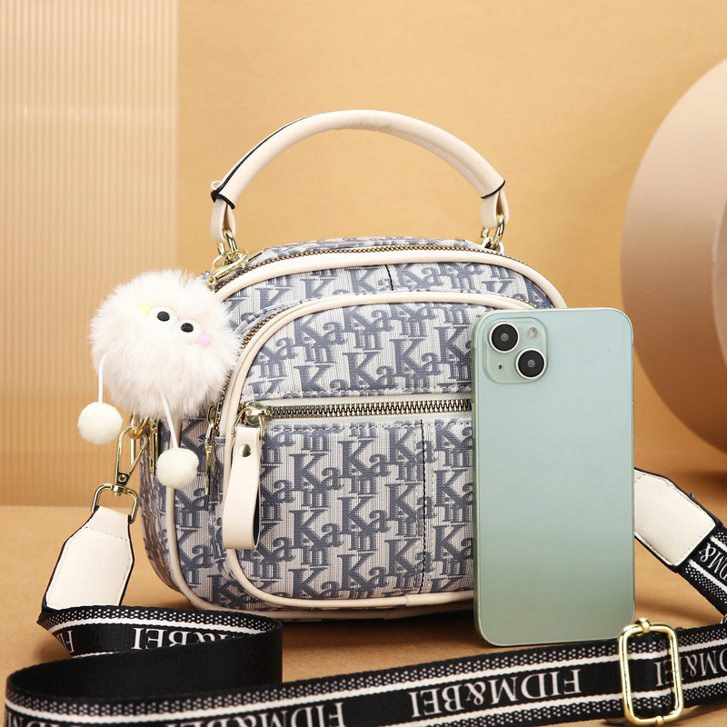 Ženska elegantna torbica, 2026 novi model, mala kvadratna crossbody torba za ured i svakodnevnu upotrebu
