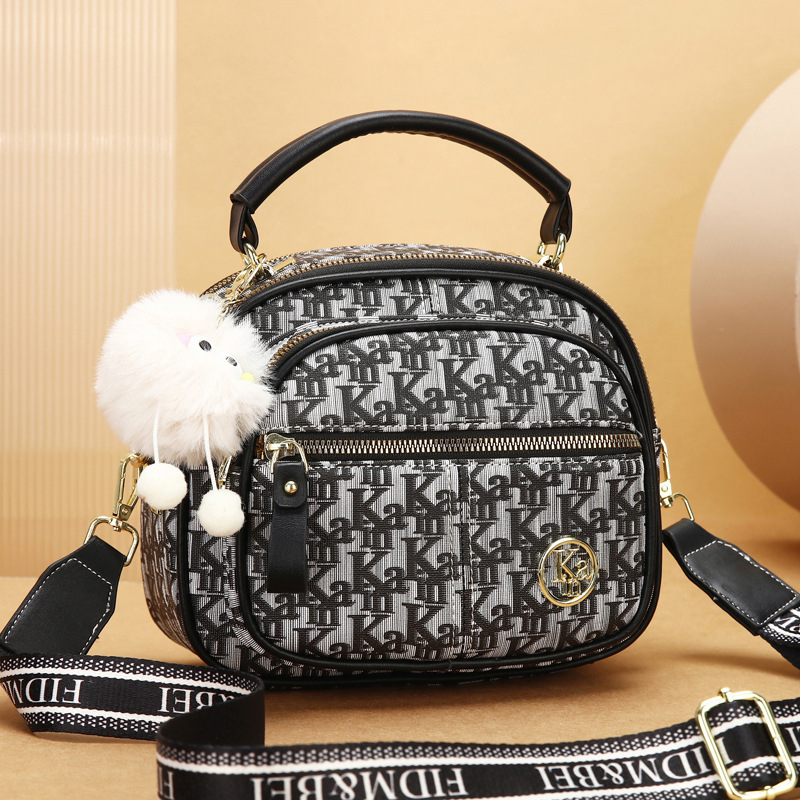 Ženska elegantna torbica, 2026 novi model, mala kvadratna crossbody torba za ured i svakodnevnu upotrebu