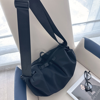 2026 Ženska crossbody torba od Oxford platna, velika zapremina za svakodnevnu upotrebu i putovanja, oblik polumjeseca
