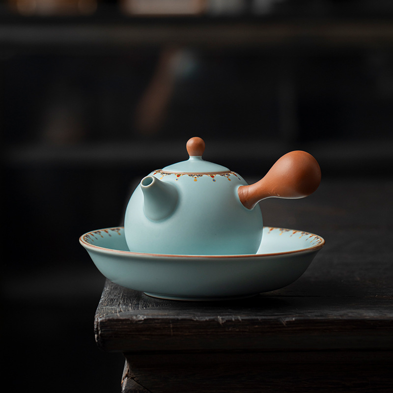 Yin Chuantang Dunhuang Impression Cultural and Creative Ru Kiln Teapot bej și sky blue cu mâner lateral, porțelan, ceai de casă