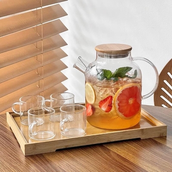 Ceainic din sticlă pentru infuzarea ceaiului cu flori