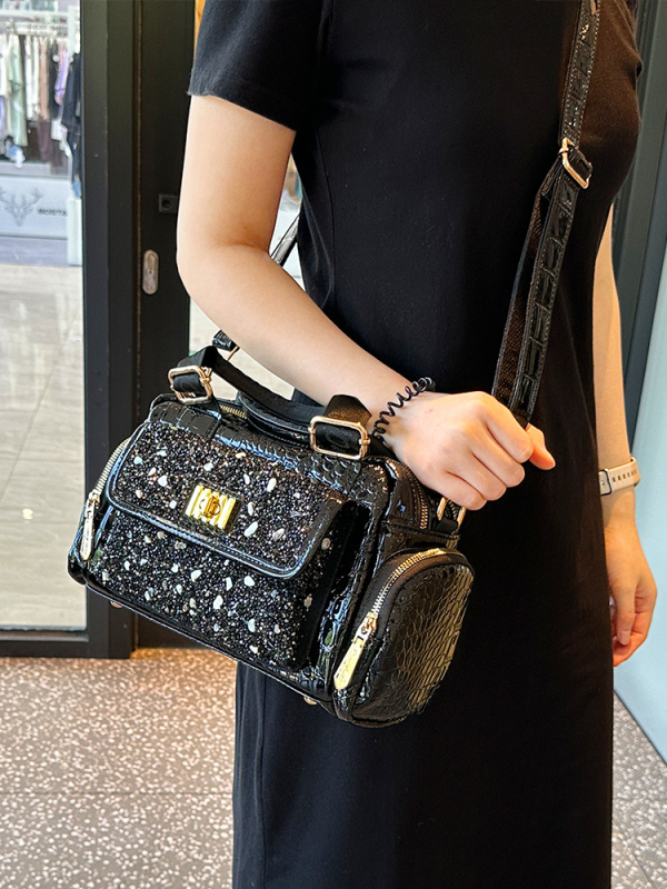 Ženska torba od prave kože s uzorkom krokodila, novo izdanje 2025, ručna ručka, ramena i crossbody remen, modni butik dizajn