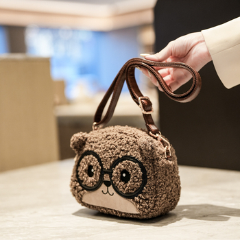 North Bag pliš torbica za žene, mini crossbody, okruglog oblika, svakodnevna upotreba
