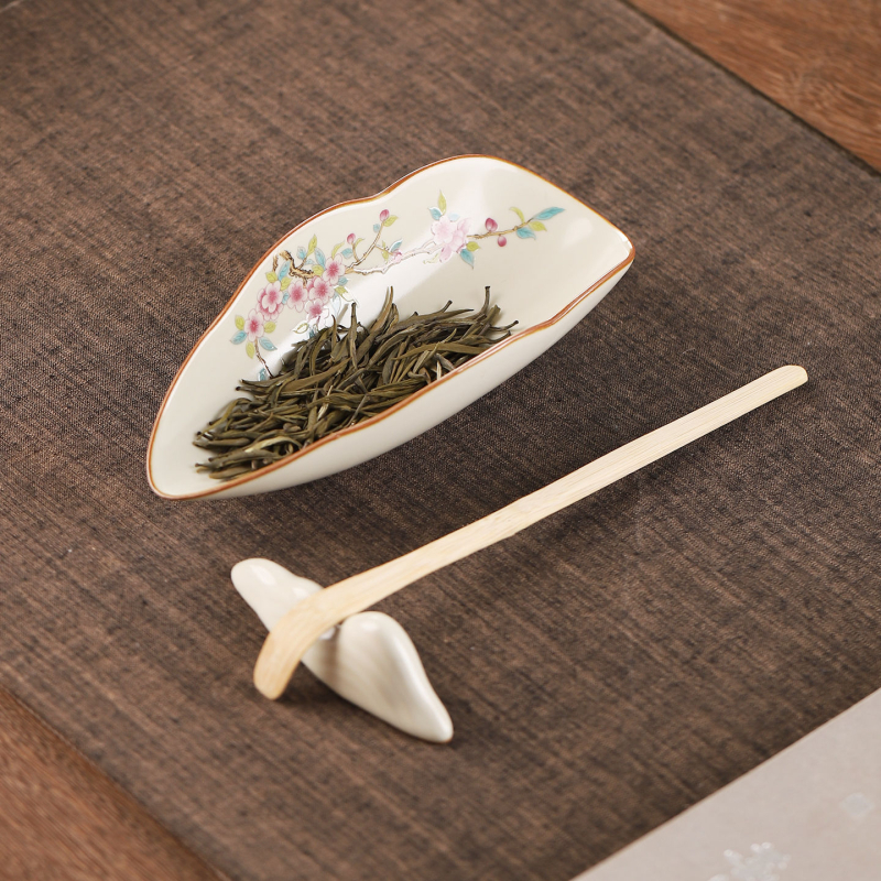 Set ceramic pentru ceremonia ceaiului cu ustensile de ceai