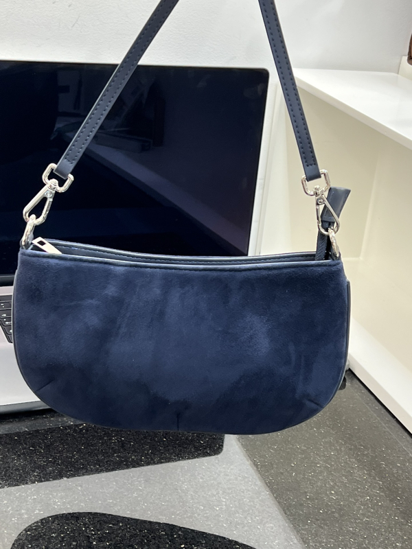 Ženska velur torba za rame s crossbody naramenicom, 2024 novi model, jesenji retro stil