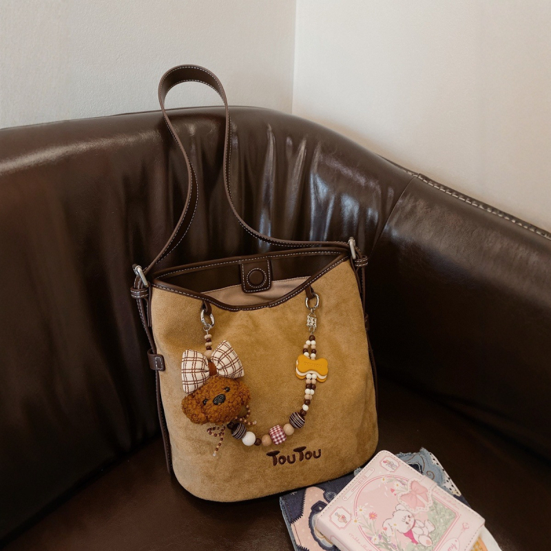 Toutou Jesenska kolekcija — torba košare od suedea ukrašena perlicama, velika zapremina, torba preko ramena ili crossbody, ženska torba