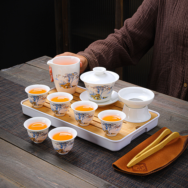 Set de ceai Kung Fu din porțelan alb – portabil, cadou
