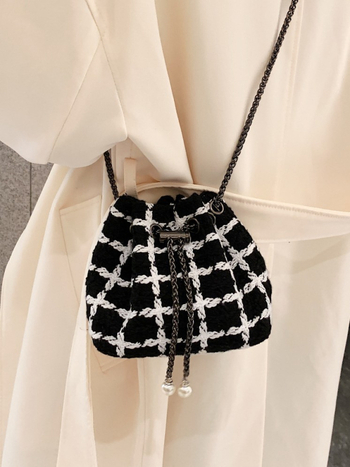 2025 nova ženska mini bucket torba s lančanim remenom, u vintage Chanel stilu