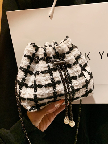 2025 nova ženska mini bucket torba s lančanim remenom, u vintage Chanel stilu