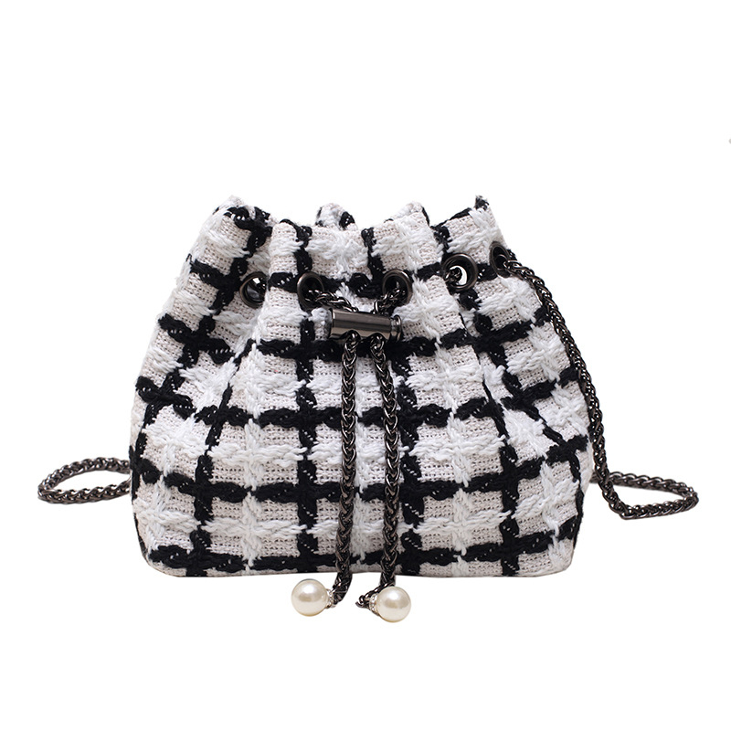 2025 nova ženska mini bucket torba s lančanim remenom, u vintage Chanel stilu