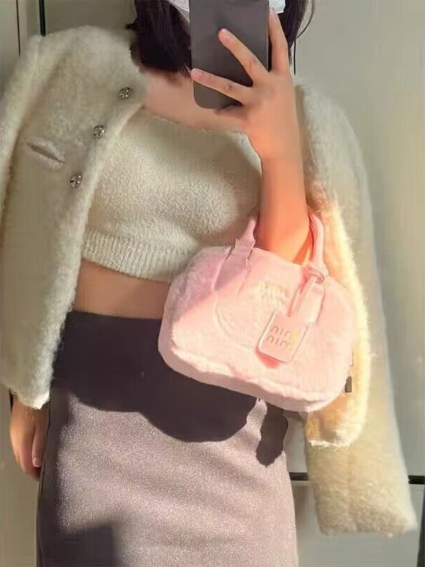 2026 jesen-zima luksuzna ženska futrzasta torba, slatka pliš torba, Boston crossbody torba