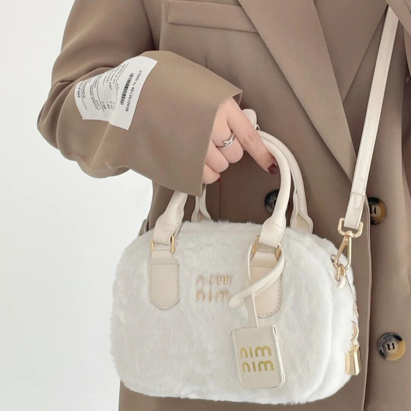 2026 jesen-zima luksuzna ženska futrzasta torba, slatka pliš torba, Boston crossbody torba